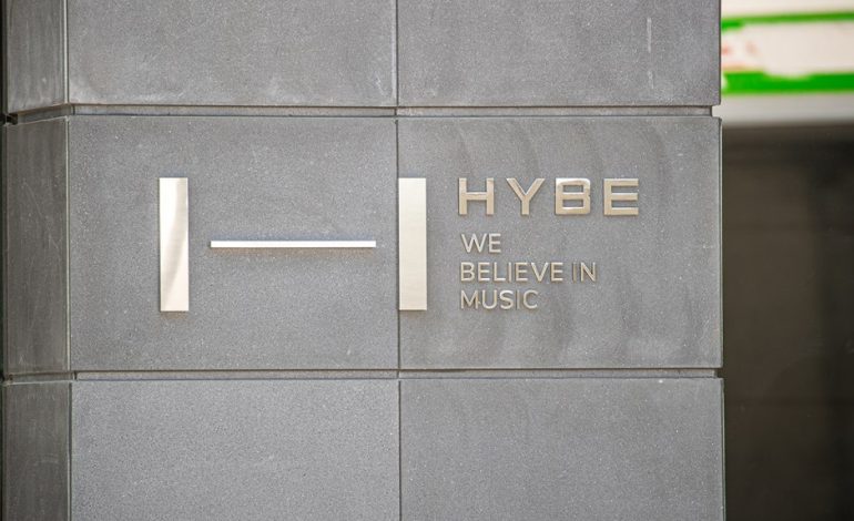 하이브(HYBE), 라이벌 SM 엔터테인먼트 주식 5천만 달러어치 매각