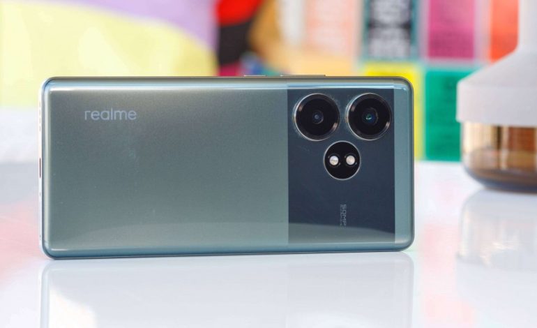 Realme GT 6T 리뷰